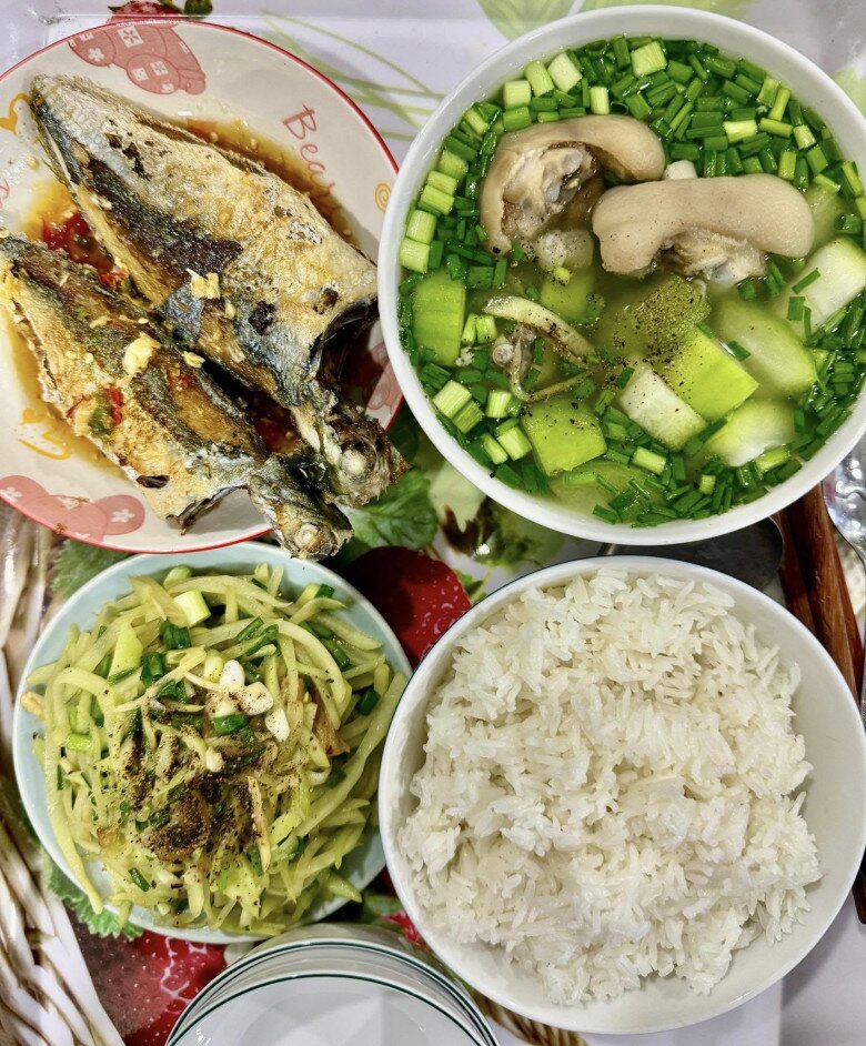 Mô tả bữa cơm của NSND Việt Anh